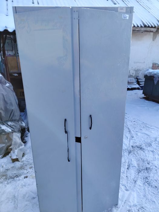 Dulap metalic -fiset