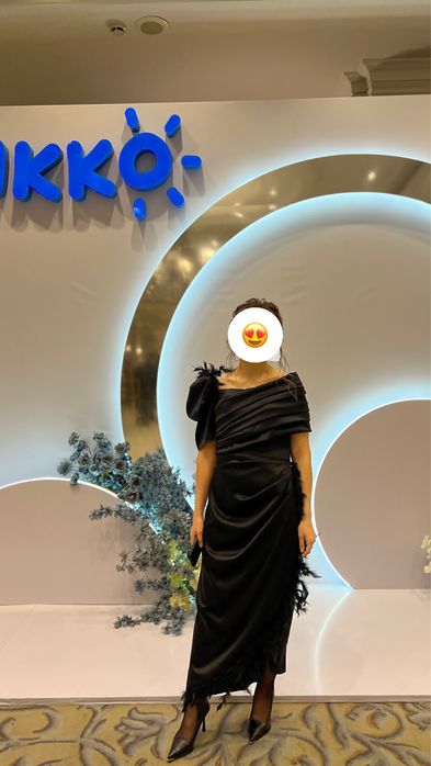 Дизайнерское черное платья