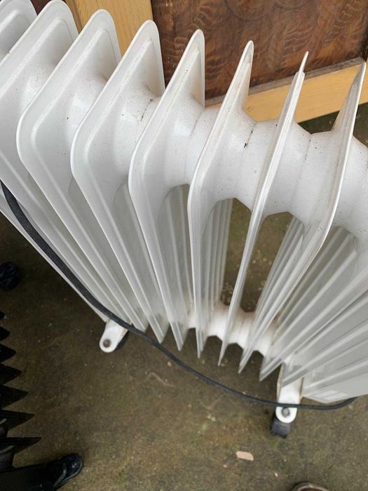 Calorifer electric Zass 11 elemenți / 2500W, radiator ulei, 3 trepte