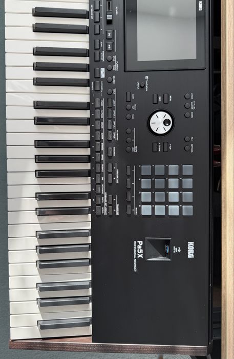 Korg Pa5x Pro 76k