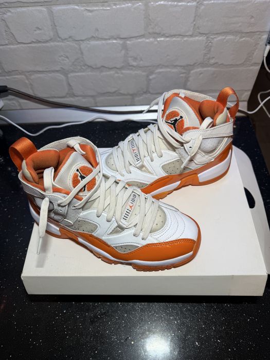 Adidași Jordan Jumpman Two Trey