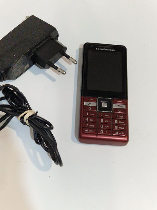 Telefon Sony Ericsson fara capacul de la baterie