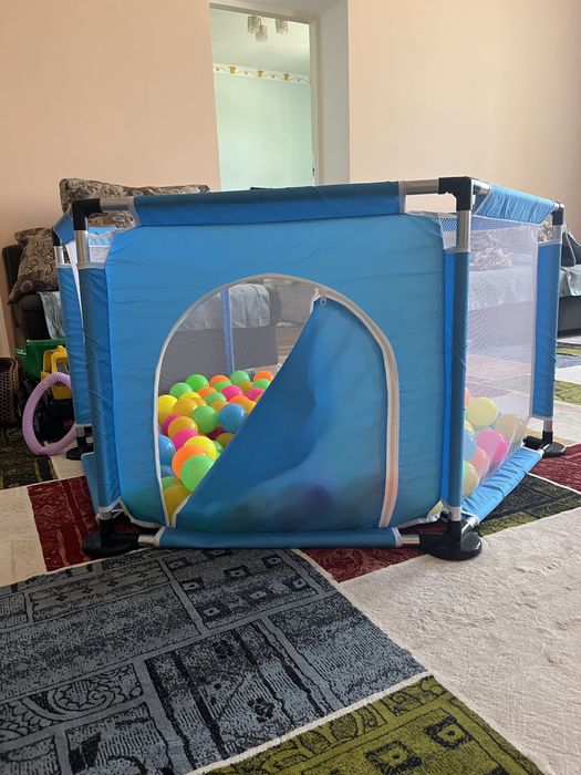 Сухой бассейн с шарами