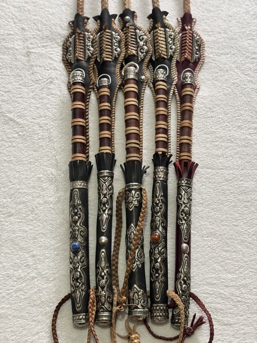 Қамшы, қолдан жасалған