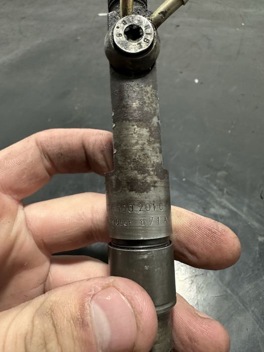 Injector volkswagen vw T4 2.5 TDI ACV AJT 074130201C