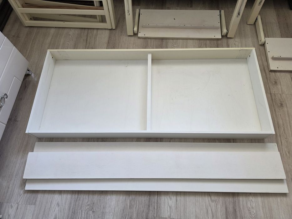 Кровать детская с комодом