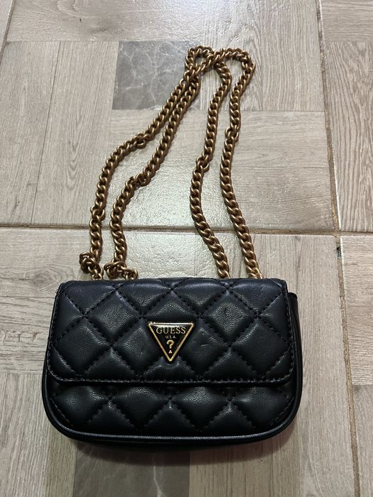 Guess poseta originala!