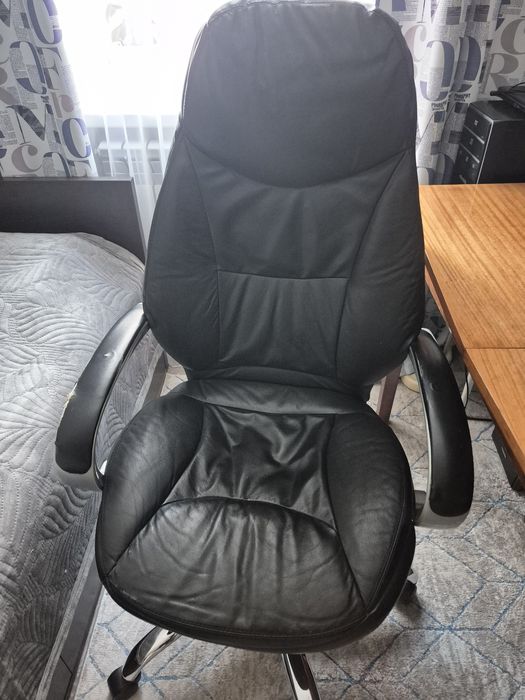 Продаю стул  компьютерный ,либо для офиса