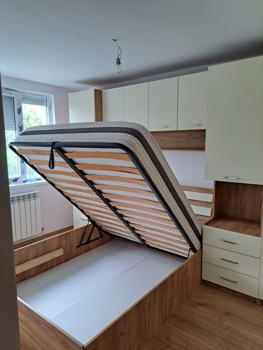 Mobilier la comanda