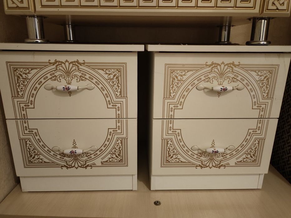 Шкаф, кравать, тумбочка