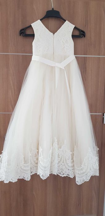 Детска рокля за шаферка или за кръщене