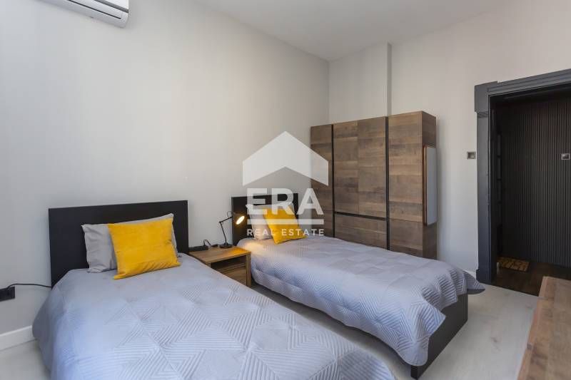 Продава се Тристаен апартамент в София, Център - 110 кв.м за 3564 €/кв.м - Снимка #8