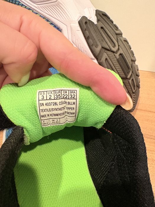 Sketchers маратонки за момче 35 номер
