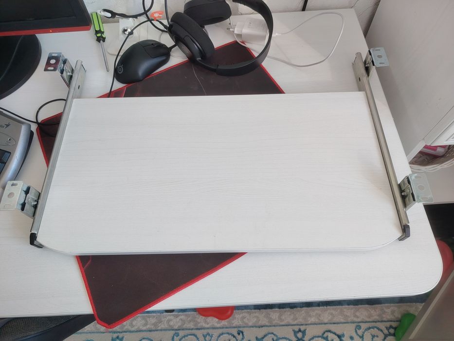 Полка выдвежная для клавиатуры