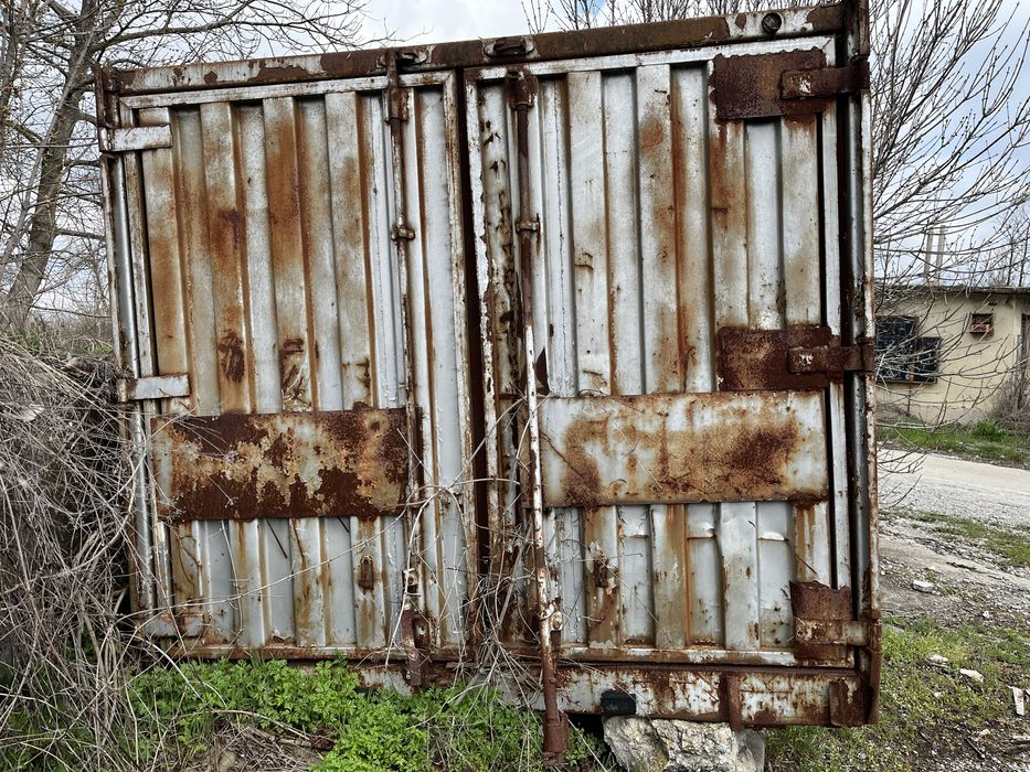 Контейнер железен