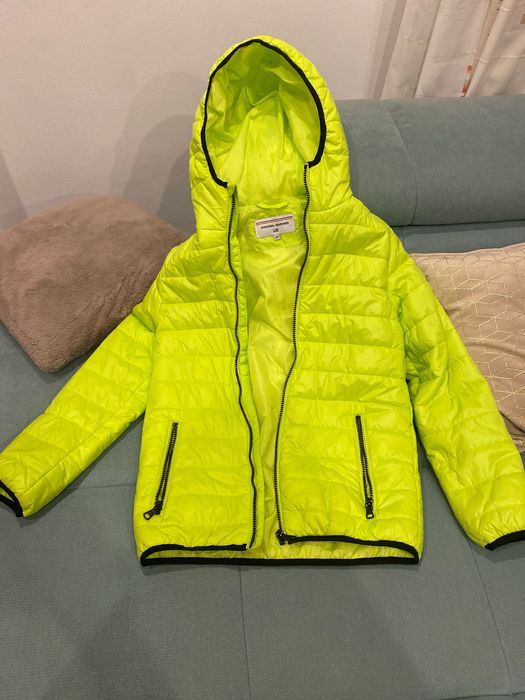 Vând geaca copii