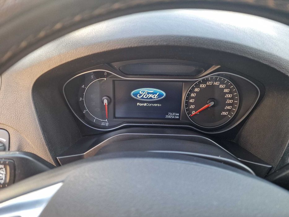 Ford S-Max ideal pentru o familie