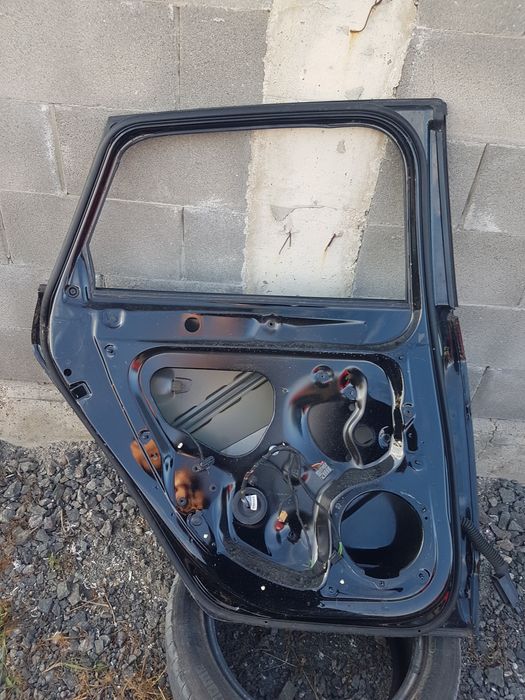 Задна лява врата Ауди А3 8V vrata Audi A3 8v