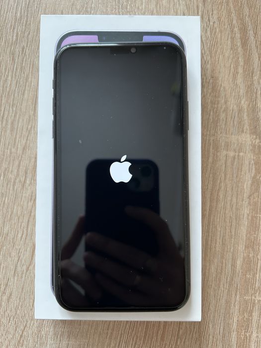 Продам телефон 11 айфон