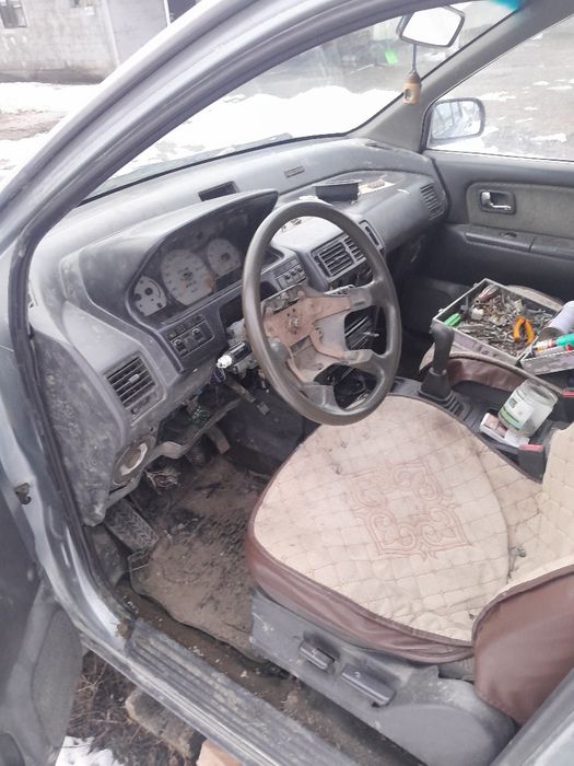 Митсубиси спейс вагон