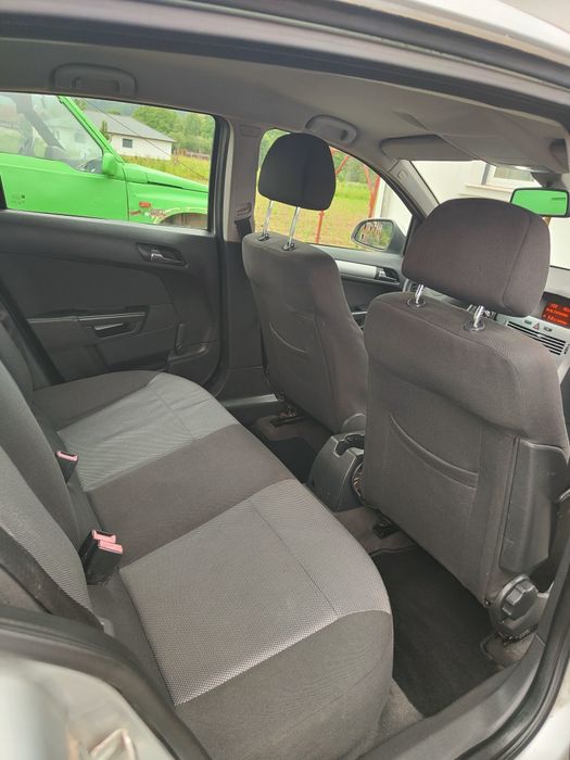 Vând Opel Astra H 2010