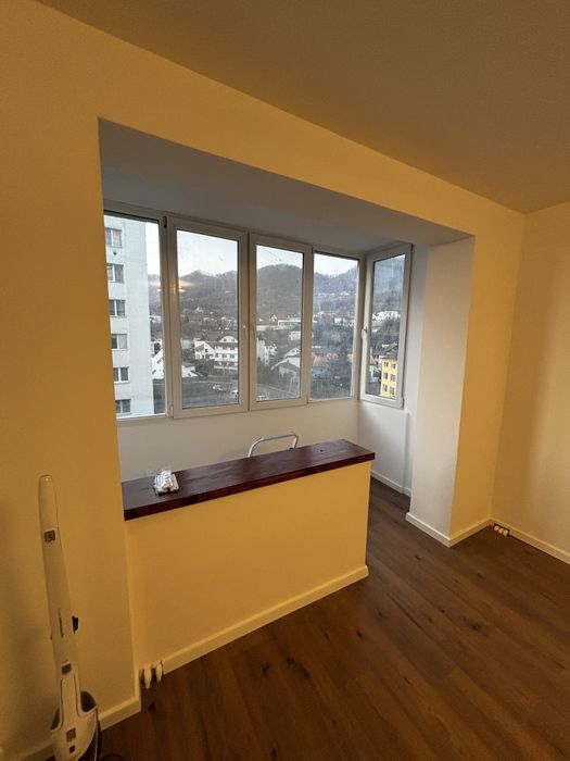 Apartament - 2 camere, renovat, prima închiriere - zona Caragiale