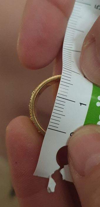 Inel aur 18kt cu diamante.