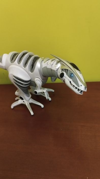 WowWee Roboraptor (робот динозавр с пультом)