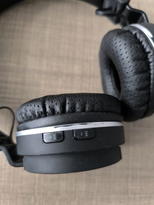 Căști on aer wireless