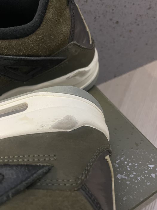 Vand jordan 4 gs ,,Medium Olive”