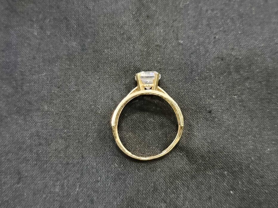 Дамски златен пръстен 3.73 гр