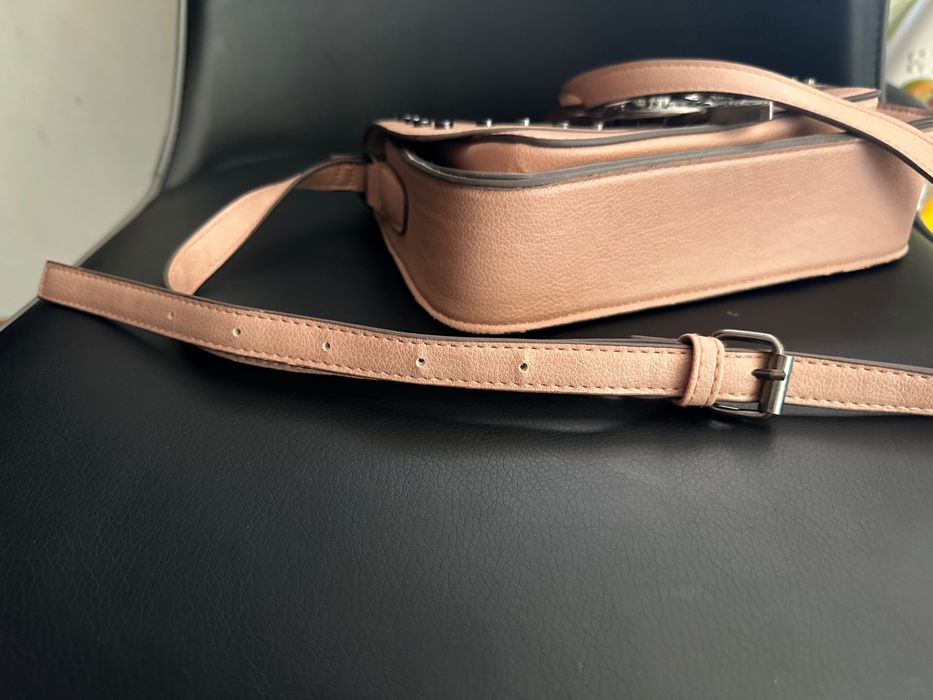 Чанта с ефект отпред