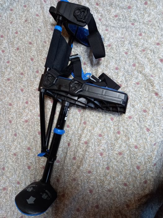 Патерица свободни ръце# подколянна патерица