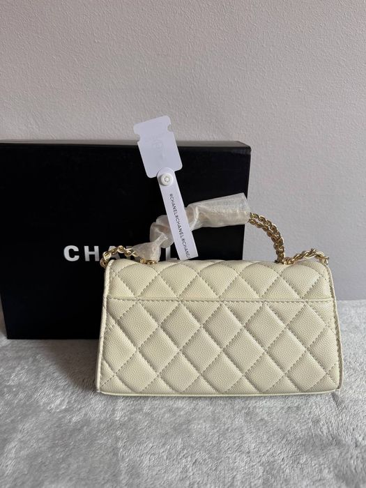 Нова чанта на Chanel