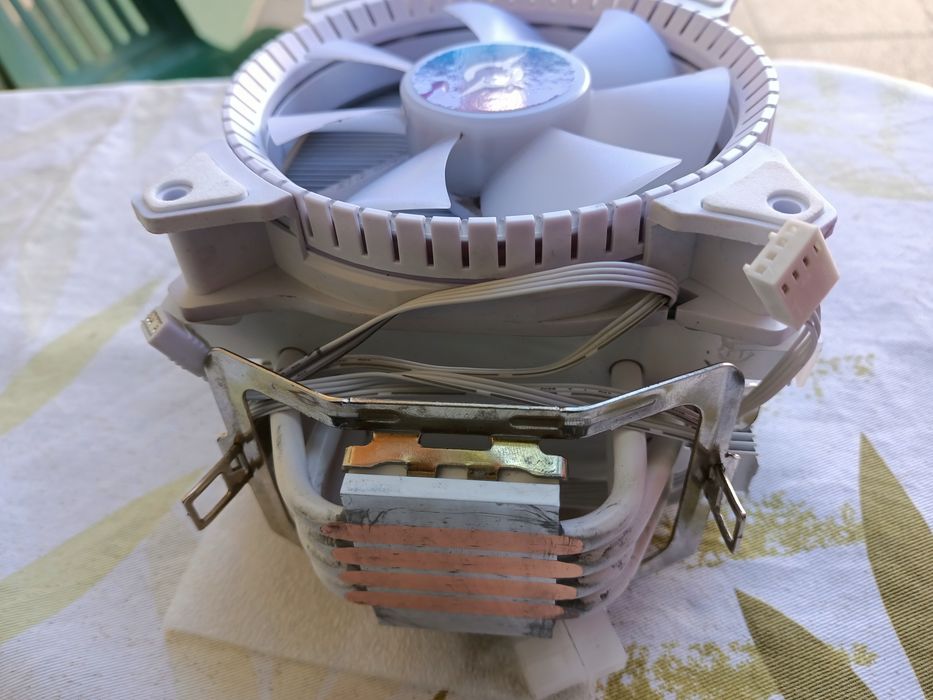 Aqirys cooler pentru calculator,