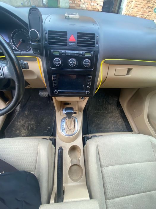 VW Touran 2.0 TDI - Автоматик, Перфектен семеен автомобил 2004