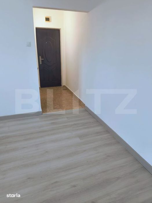 Apartament 2 camere, semidecomandat, 34 mp, zona Sud Est — fotografia 2