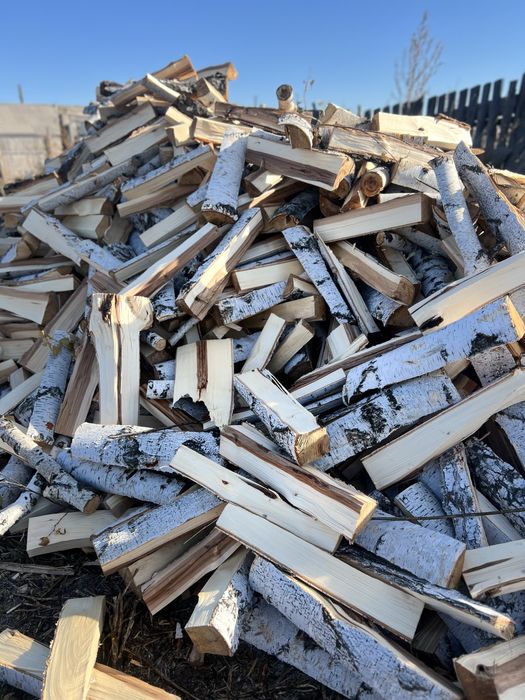 Дрова берёза,сухая, отлично горит..