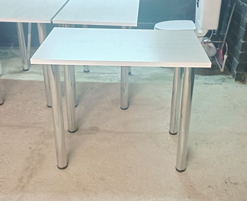 Продам новый стол 60 на 90