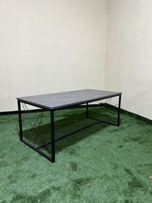 Журналний столик в стиле лофт