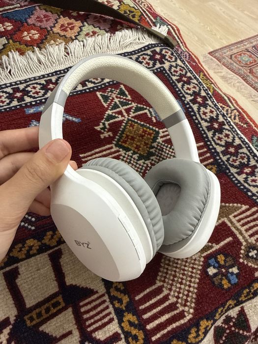 Продам новые наушники