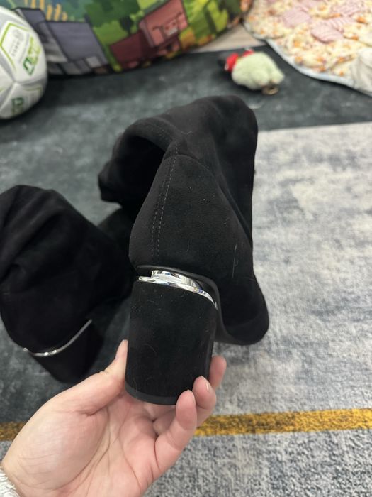 Продам женские сапоги