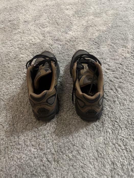 Vand adidasi asics numarul 42.5 purtati o singura data