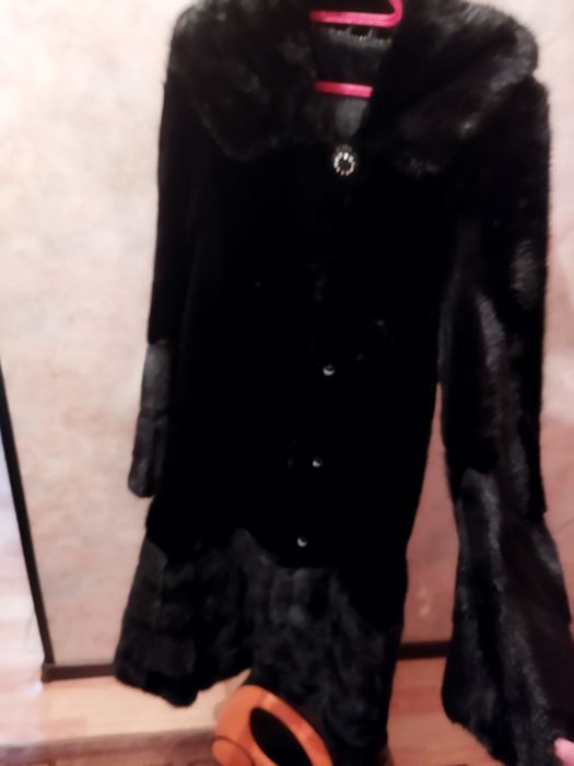 Продам норковую шубу
