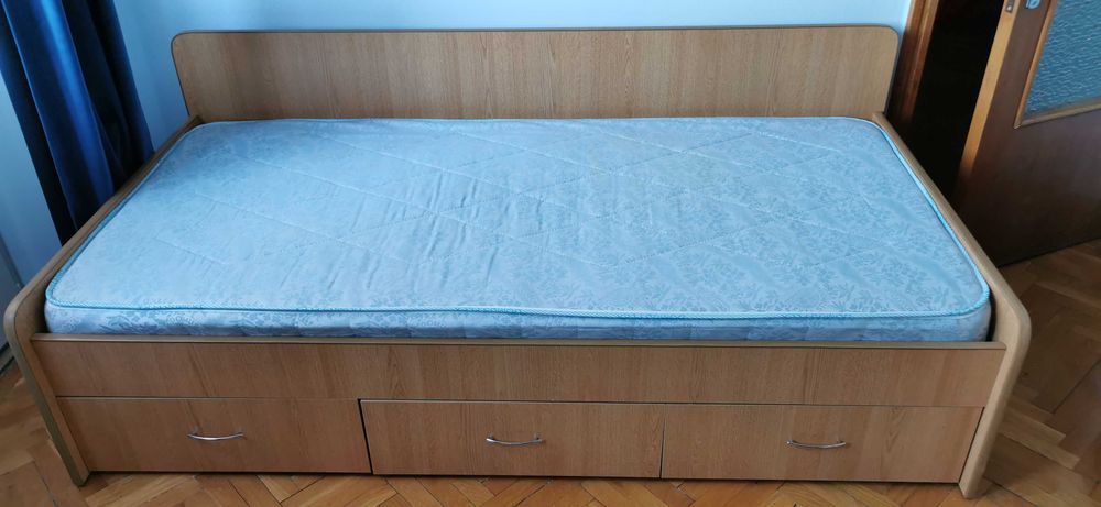 Set mobila dormitor cu pat pentru copil