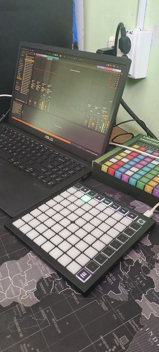 Novation Launchpad Mini MK3 – Nou / Sigilat (Controller MIDI Ableton)