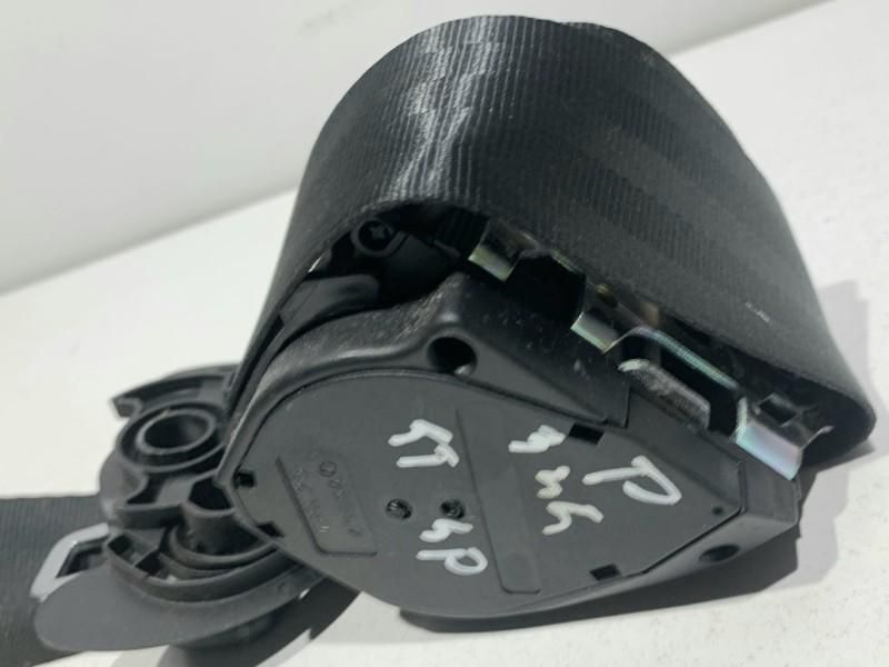 Centura de siguranta stanga spate Volkswagen Polo 5 facelift 6R0857805