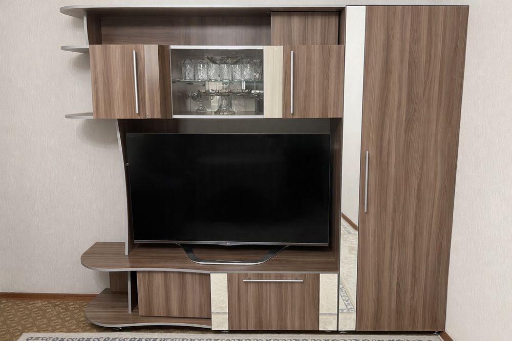 Стенка в гостиную