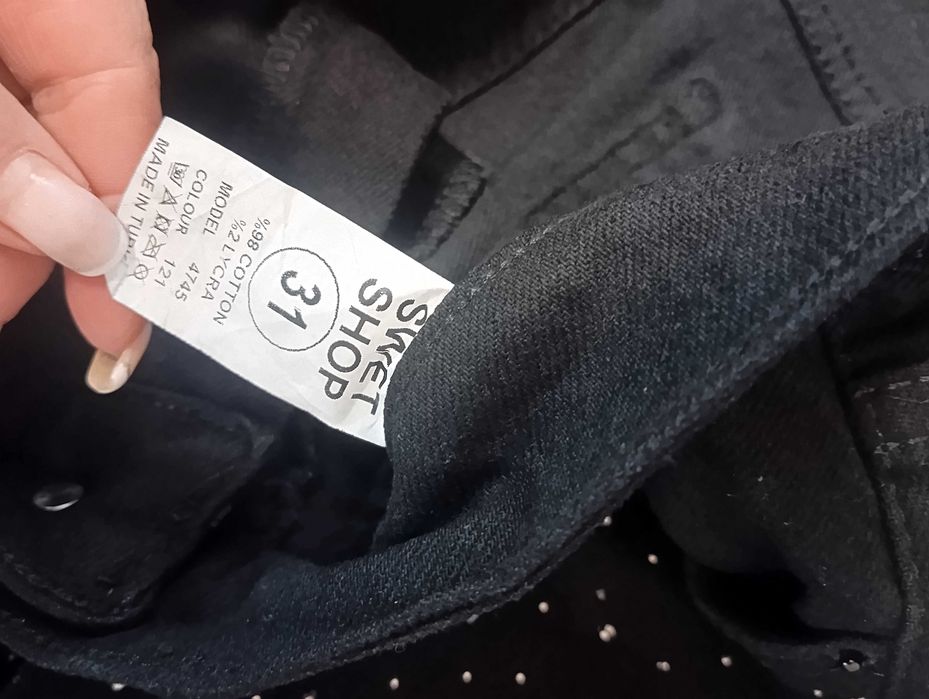 Черни дънки Л размер Нови