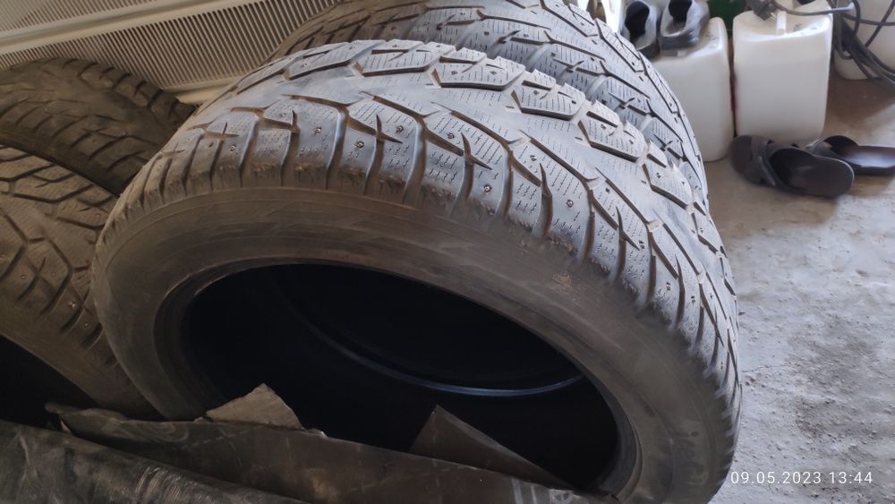 Bridgestone зима шипы, диаметр 22 дюйма